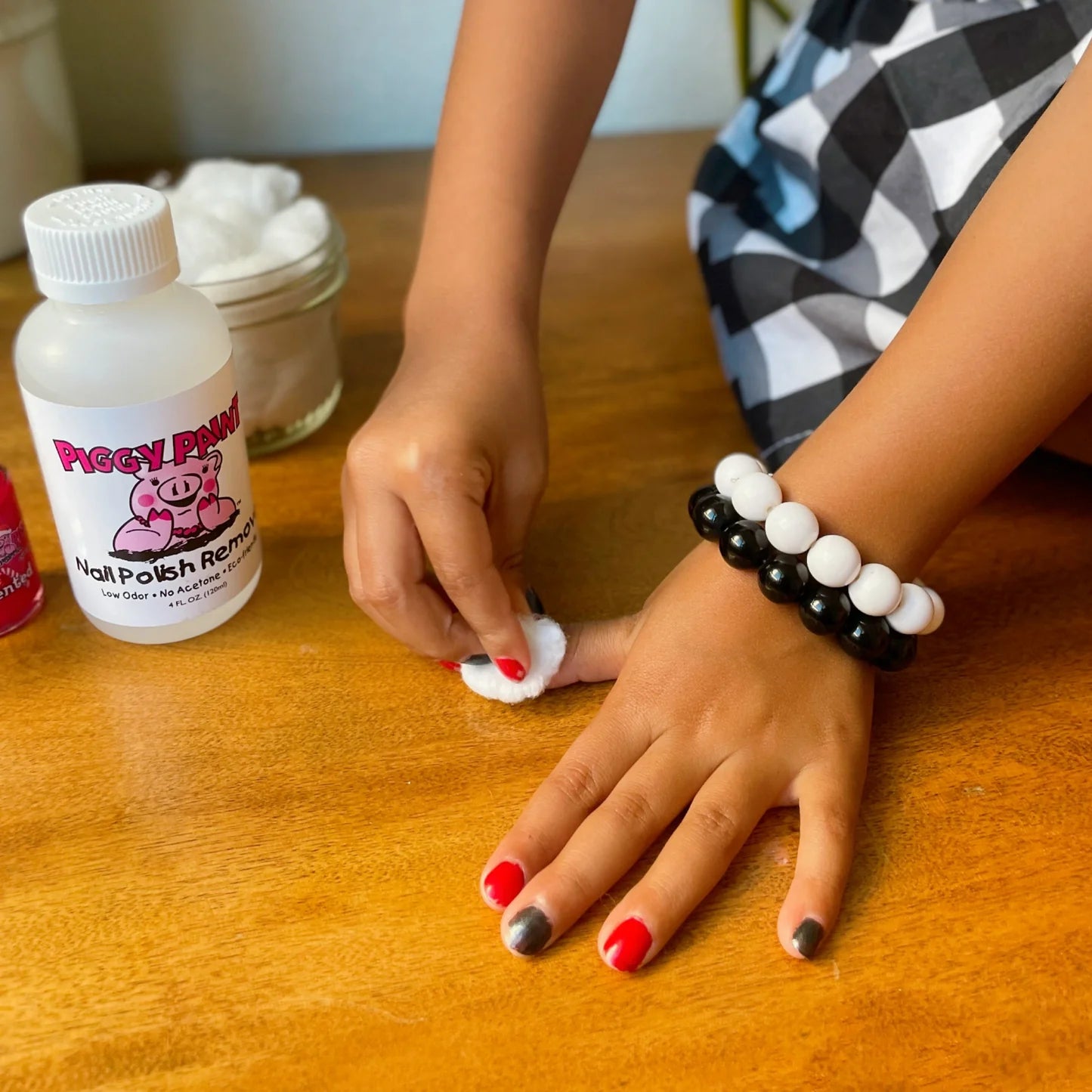 Dissolvant pour vernis à ongles